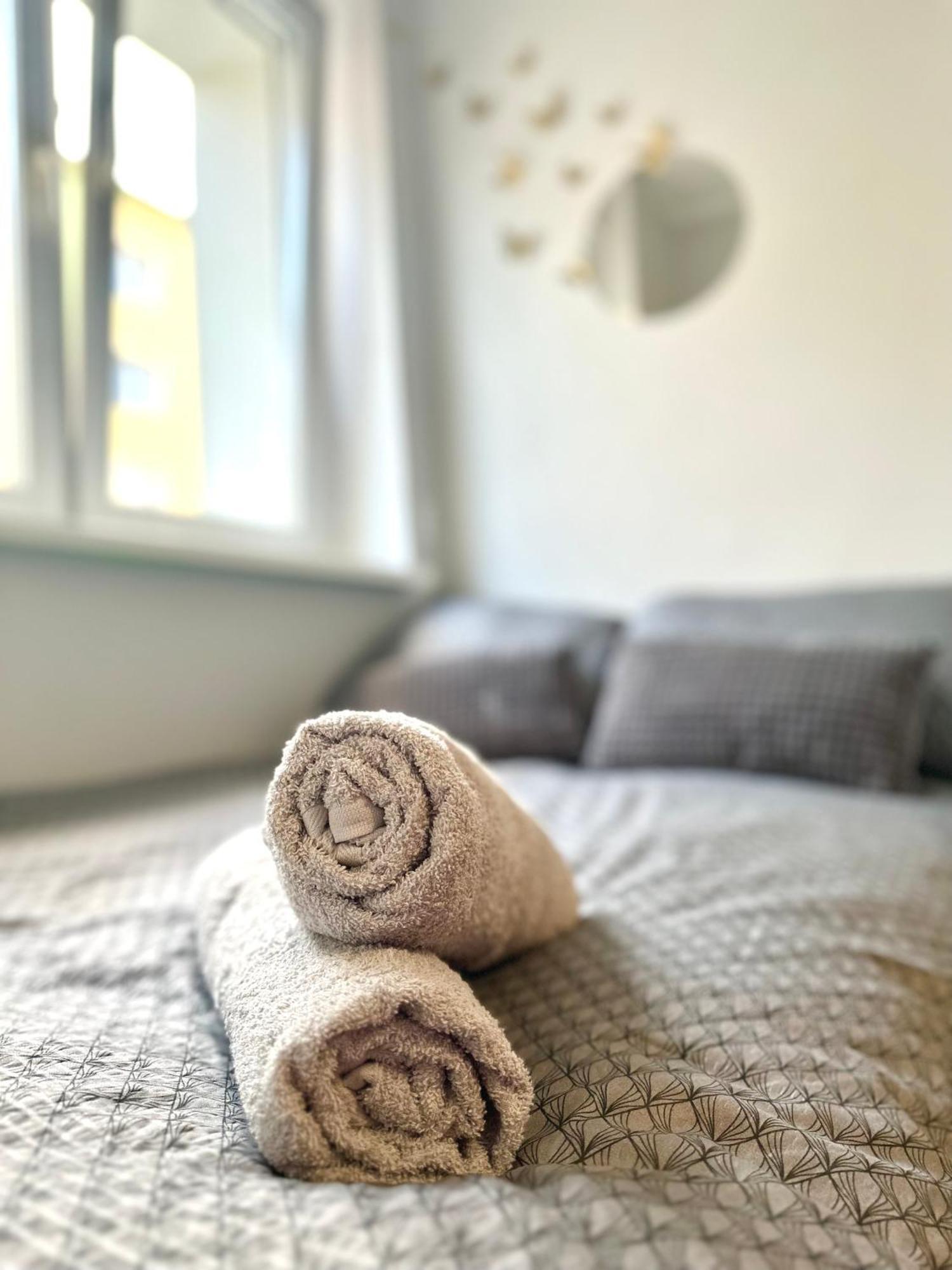 Mmrent Spring Room Гданськ Екстер'єр фото